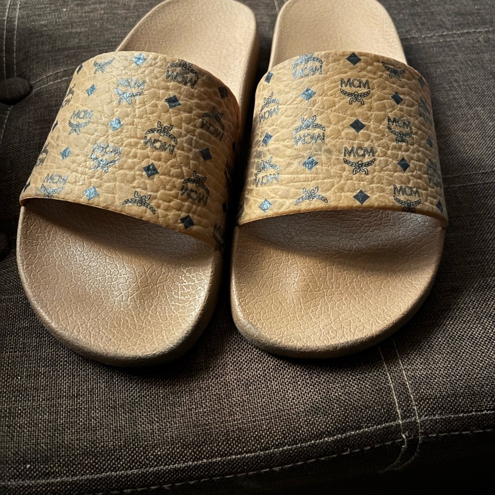 MCM Logo Group Slide - Tan and Black